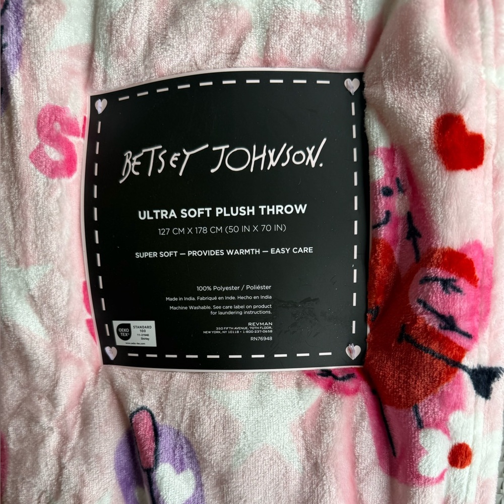 Betsey Johnson Ultra Soft Plush Throw Blanket 50" x 70"